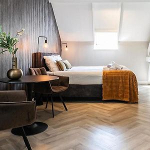 Stadsvilla Suite Willem 1 28m2 apartment met Airco no hotel